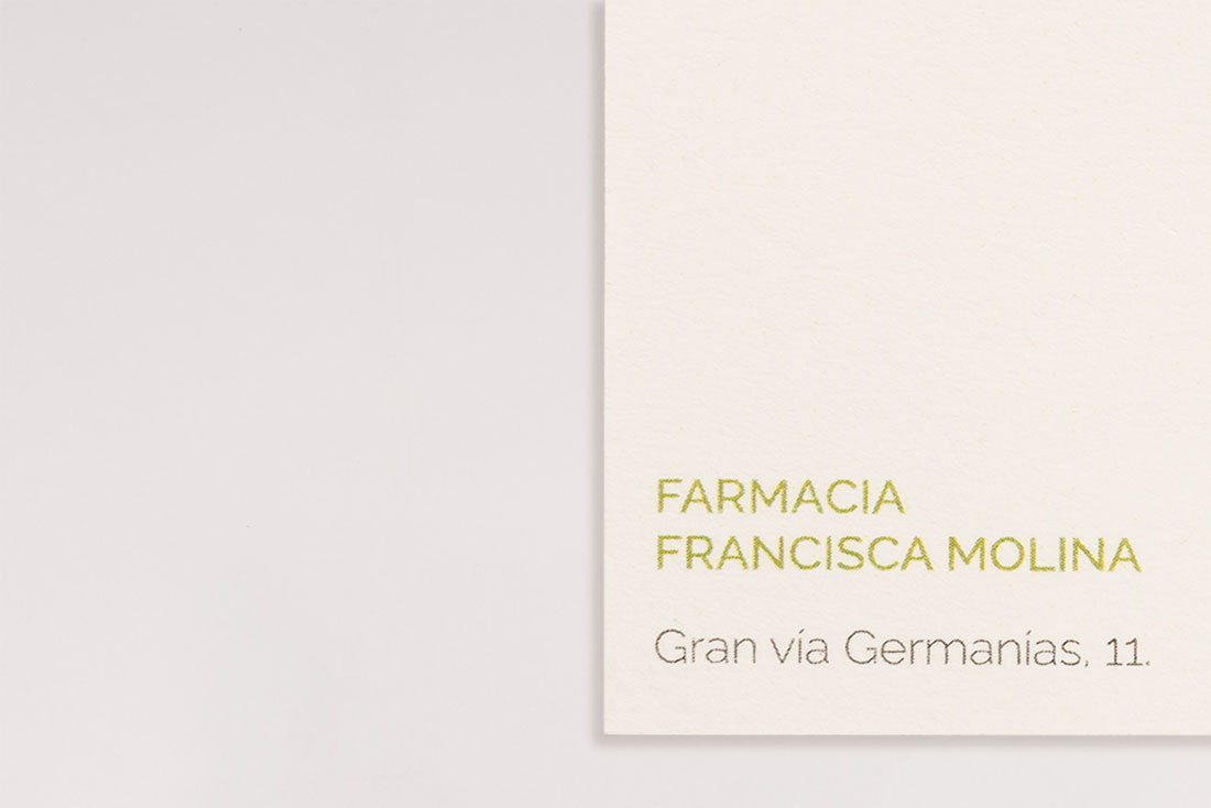 molina-business-cards. typography
